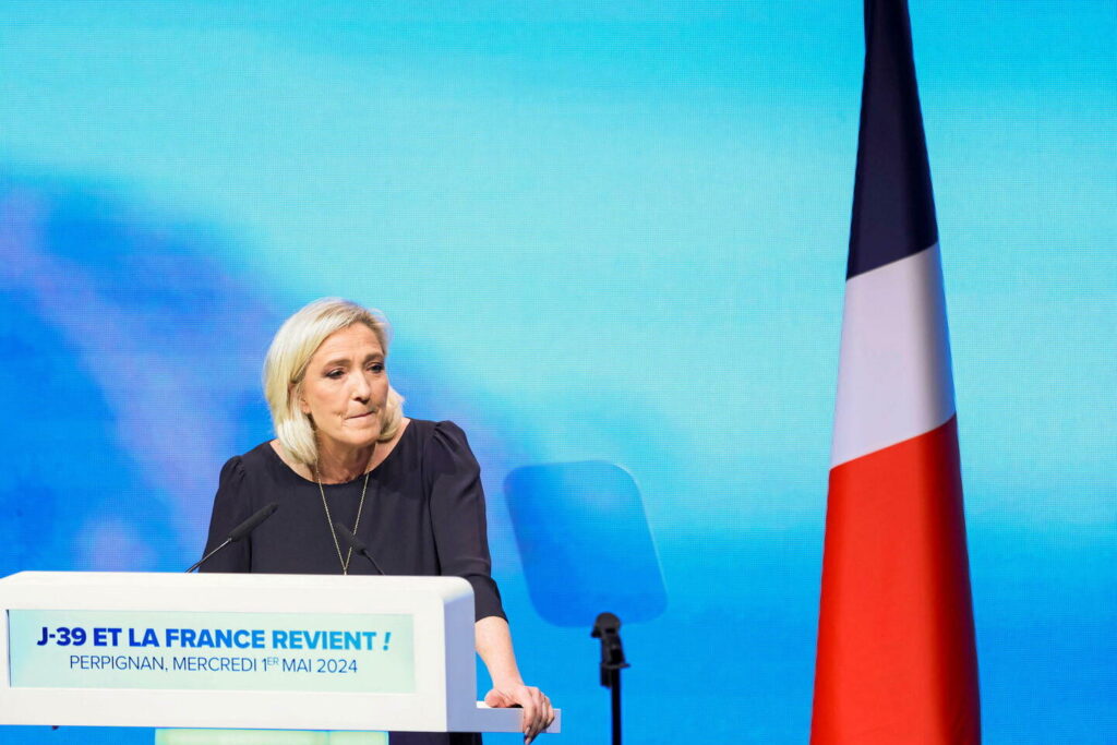 Infos-francaises-Marine-Le-Pen-se-dit-partante-pour-un